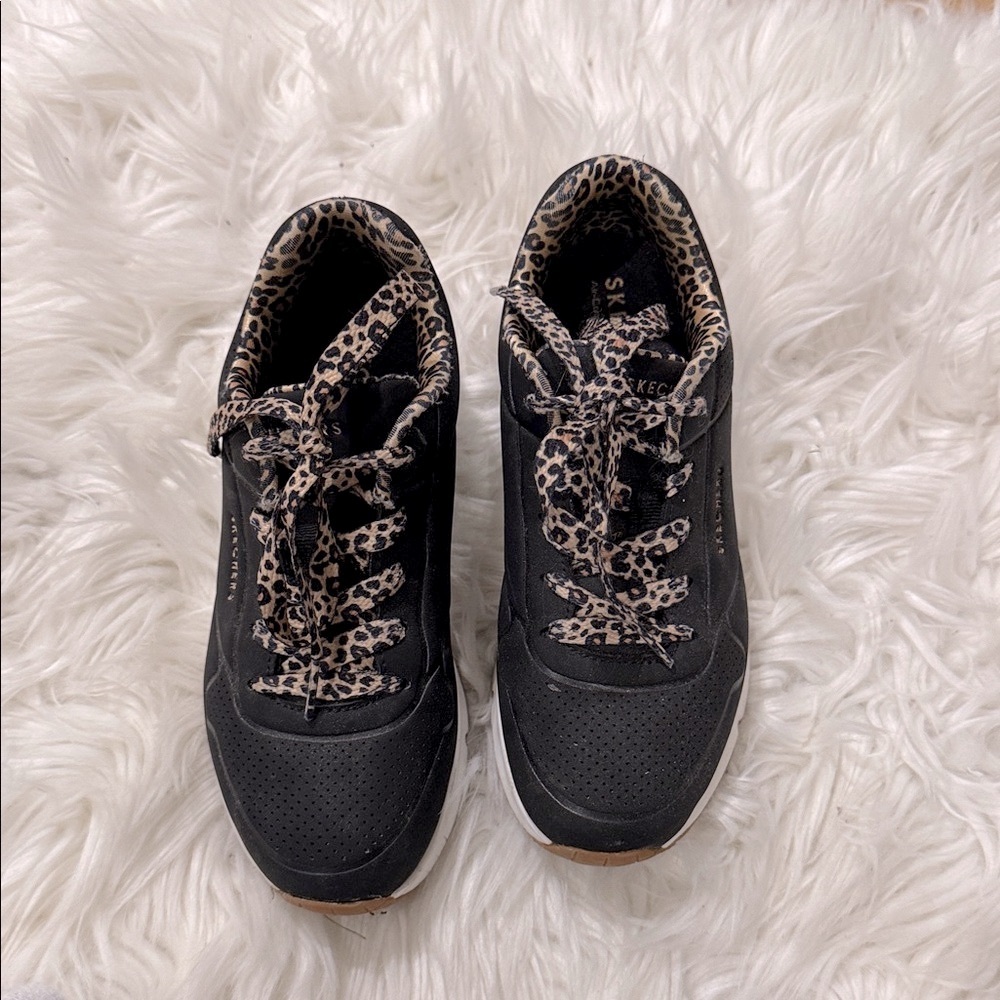 Skechers Sneakers with Leopard Print Accents